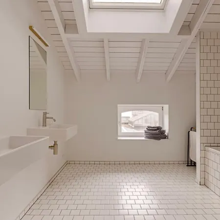 Apartment 3 Bedrooms With Private Parking In Historical Area Liege