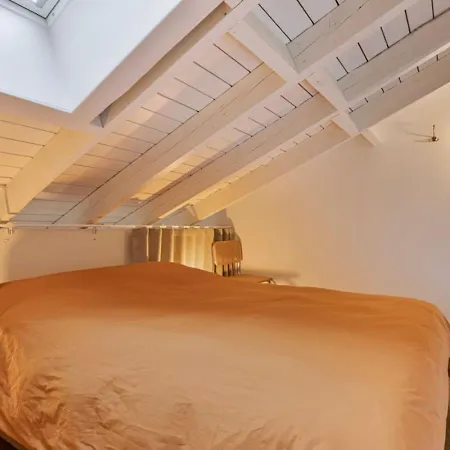 3 Bedrooms With Private Parking In Historical Area * Liege