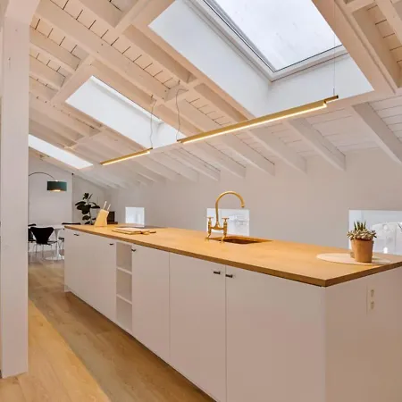 3 Bedrooms With Private Parking In Historical Area * Liege